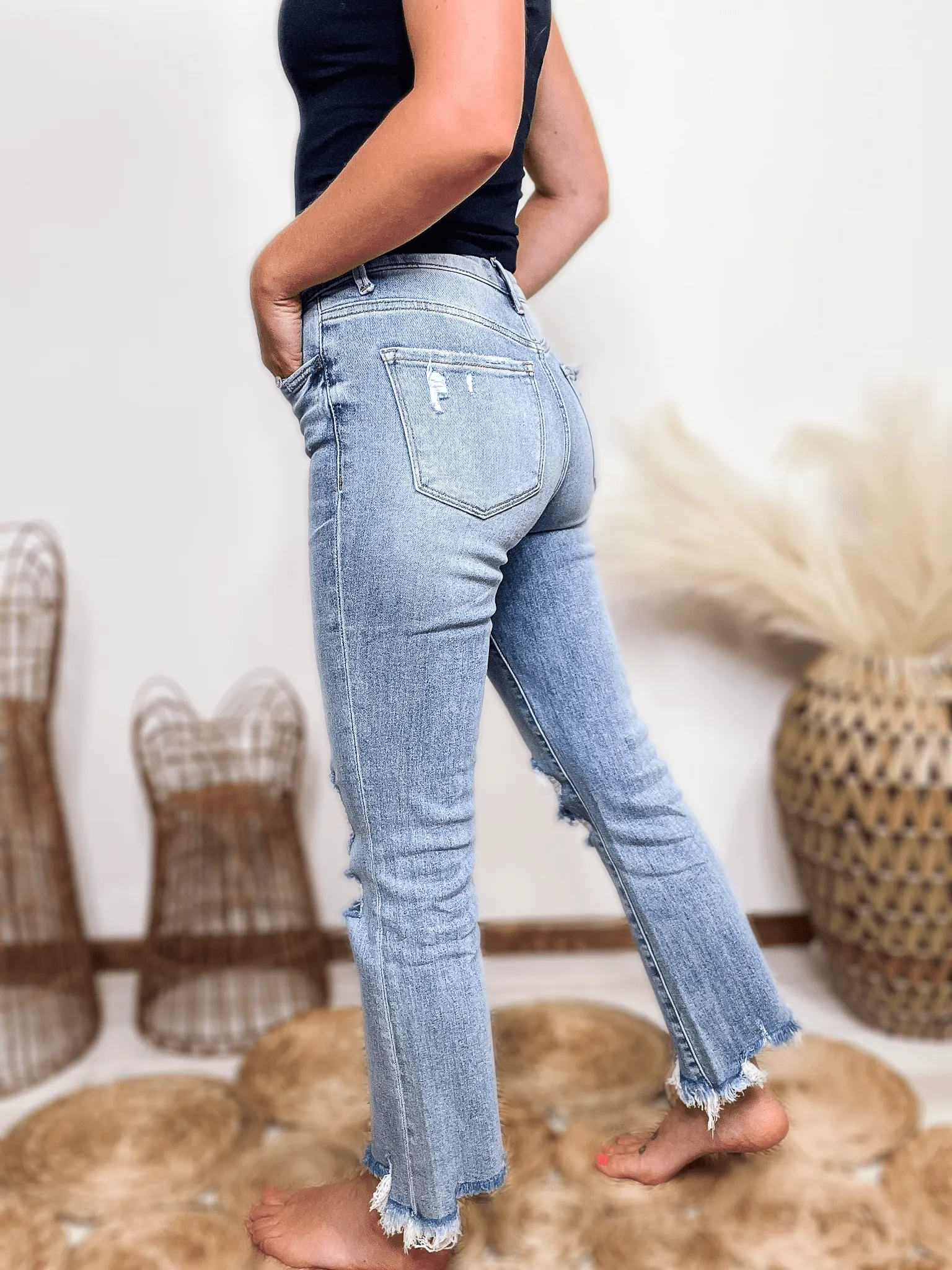 Cropped Flare Comfort Stretch Distressed Jeans