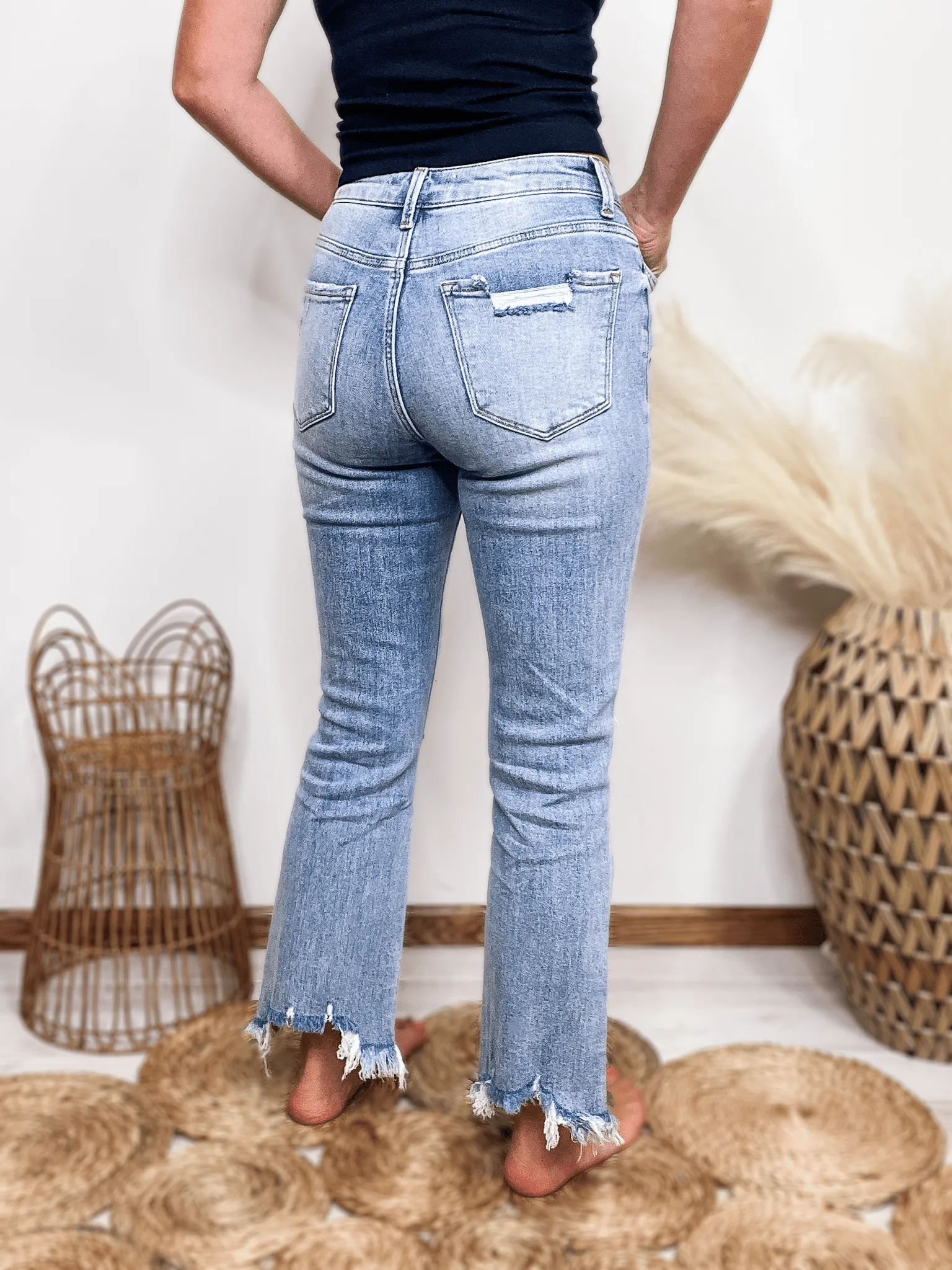 Cropped Flare Comfort Stretch Distressed Jeans