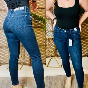 Judy Blue Mid Rise Skinny