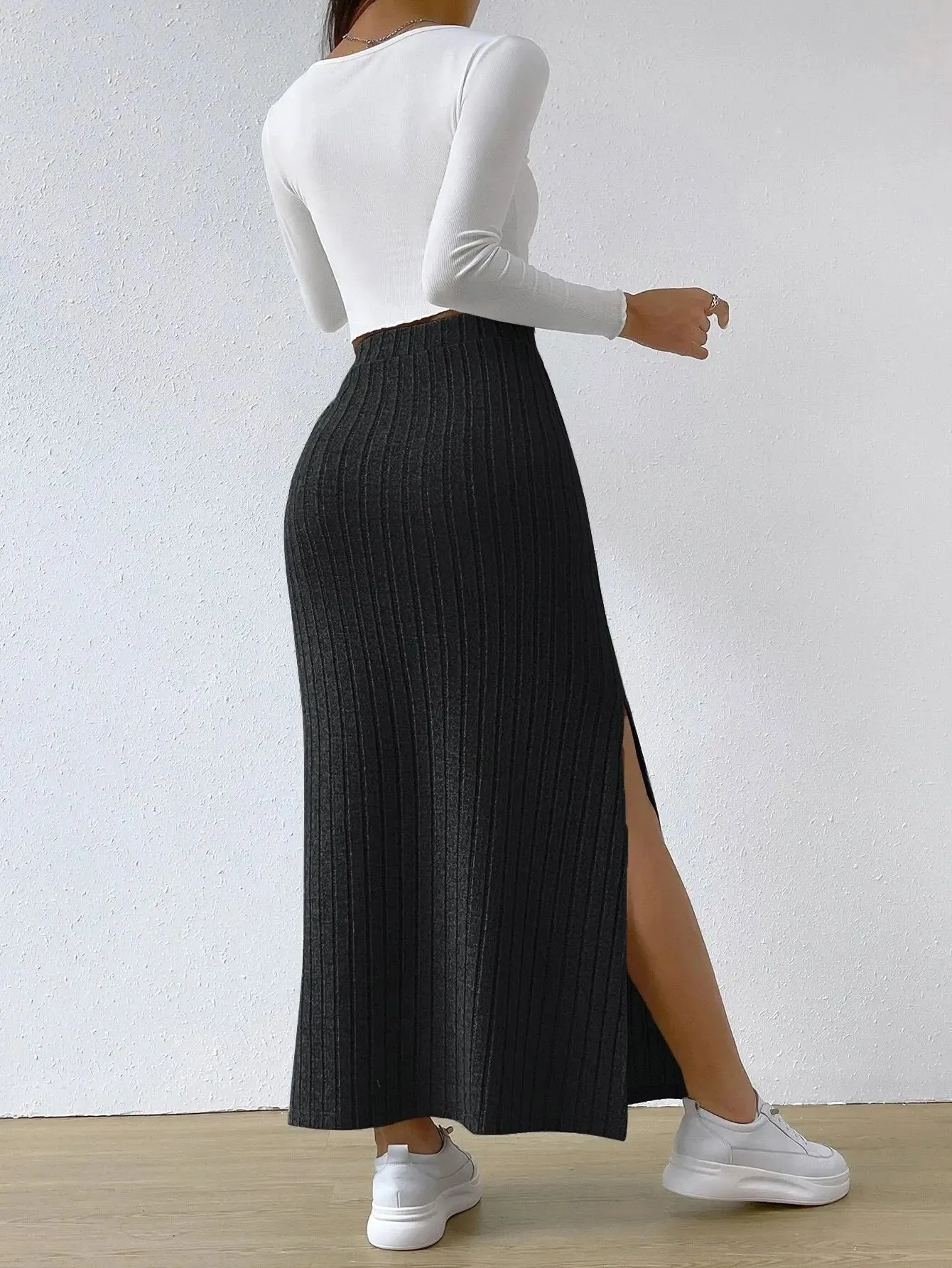 Knitted Long High Waist Slit Skirt