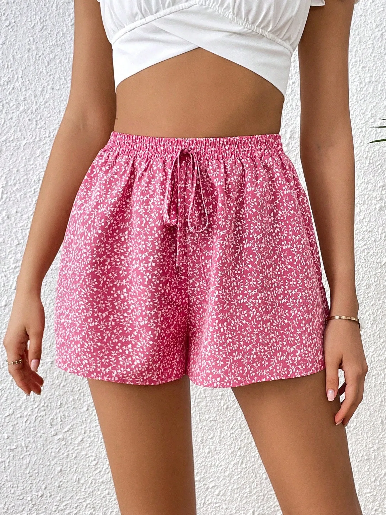 SHEIN VCAY Plants Print Knot Waist Shorts