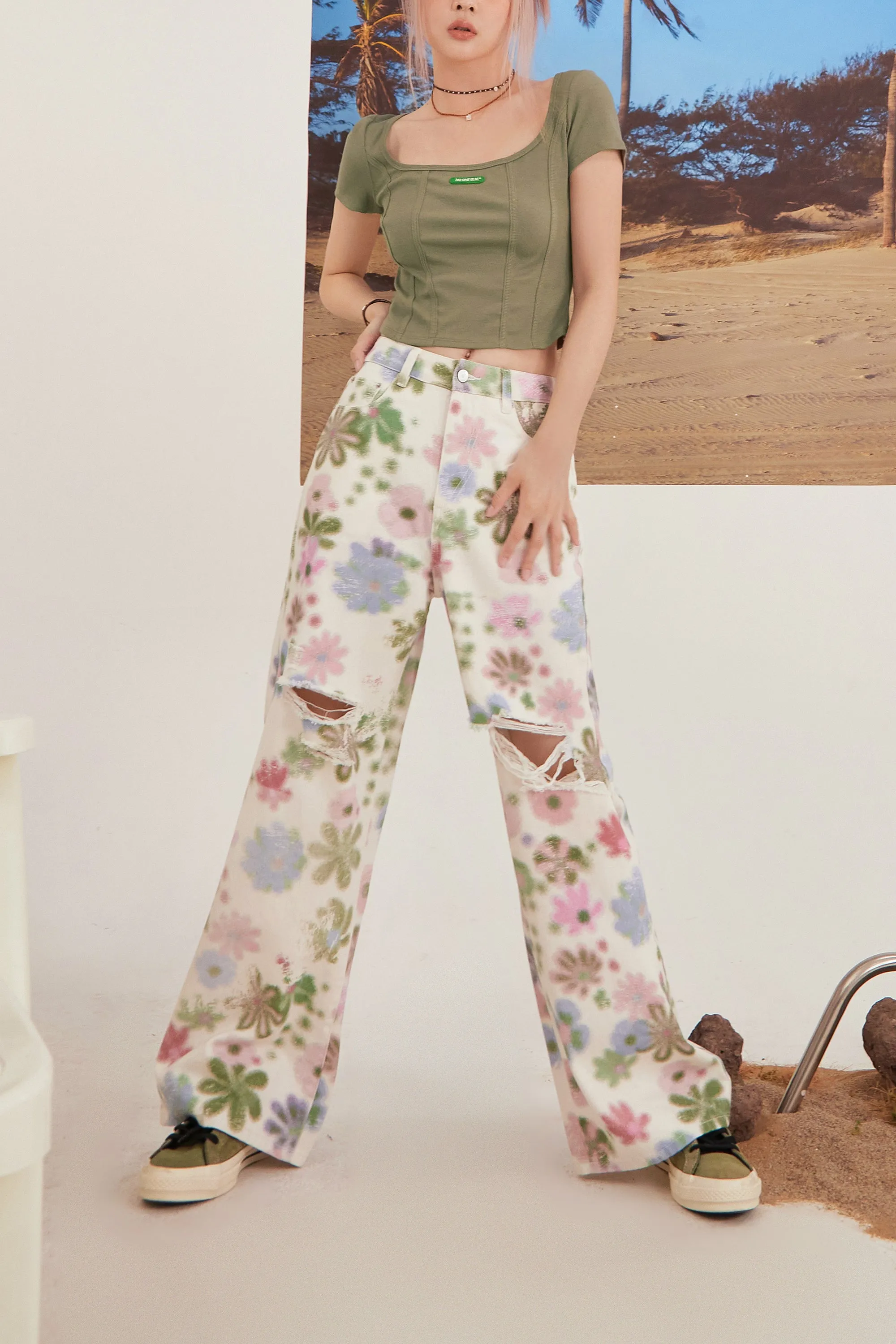 Split Flower Bootcut Denim Pants