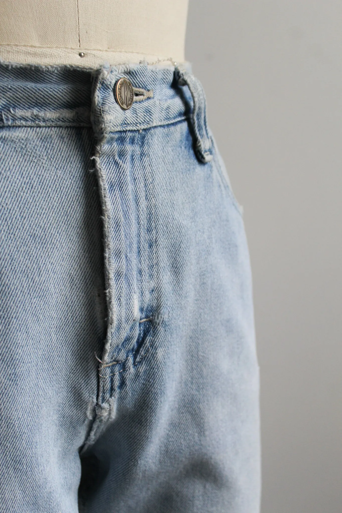 super distressed relaxed jeans