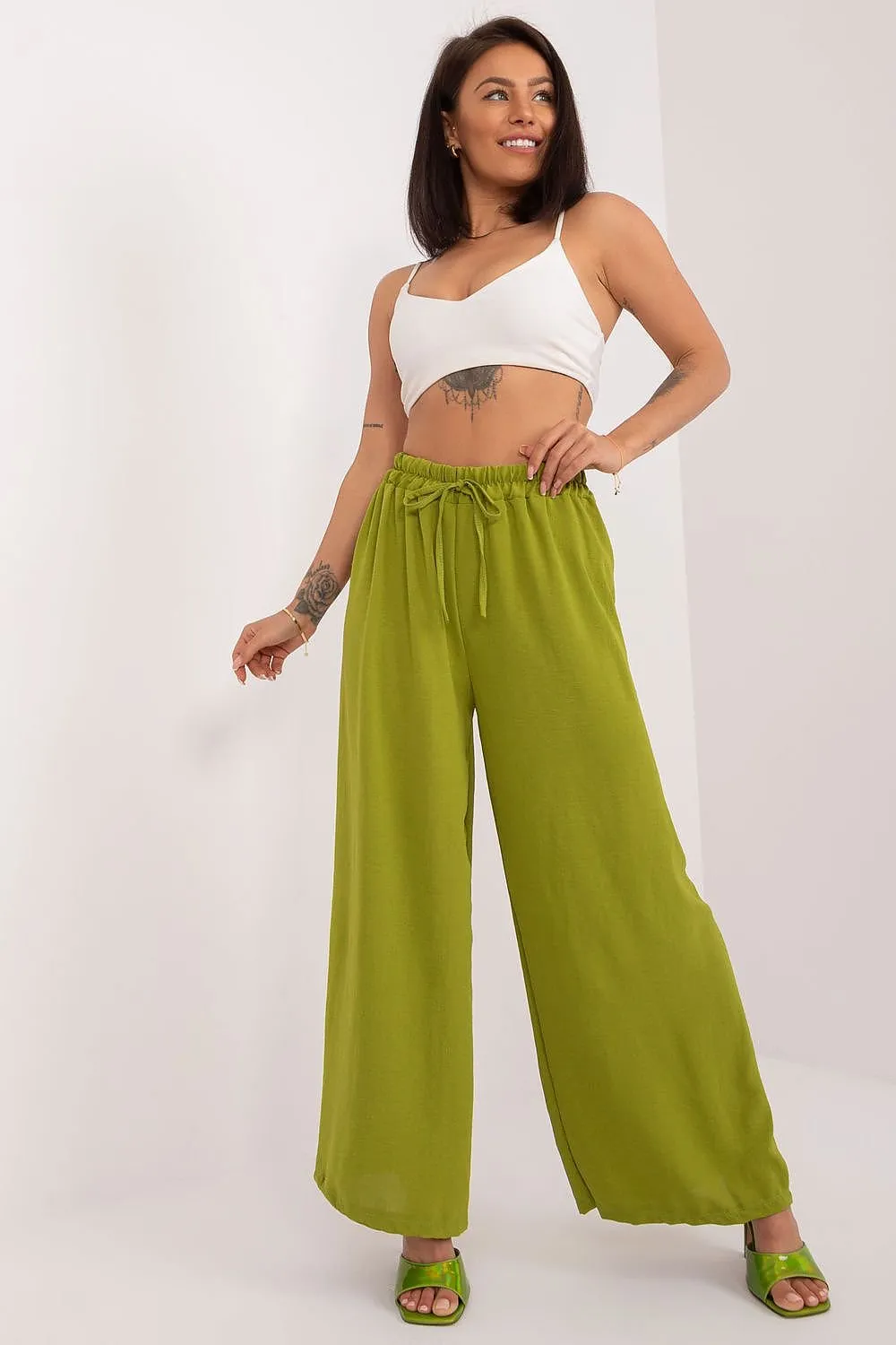 Women trousers model 194717 Italy Moda