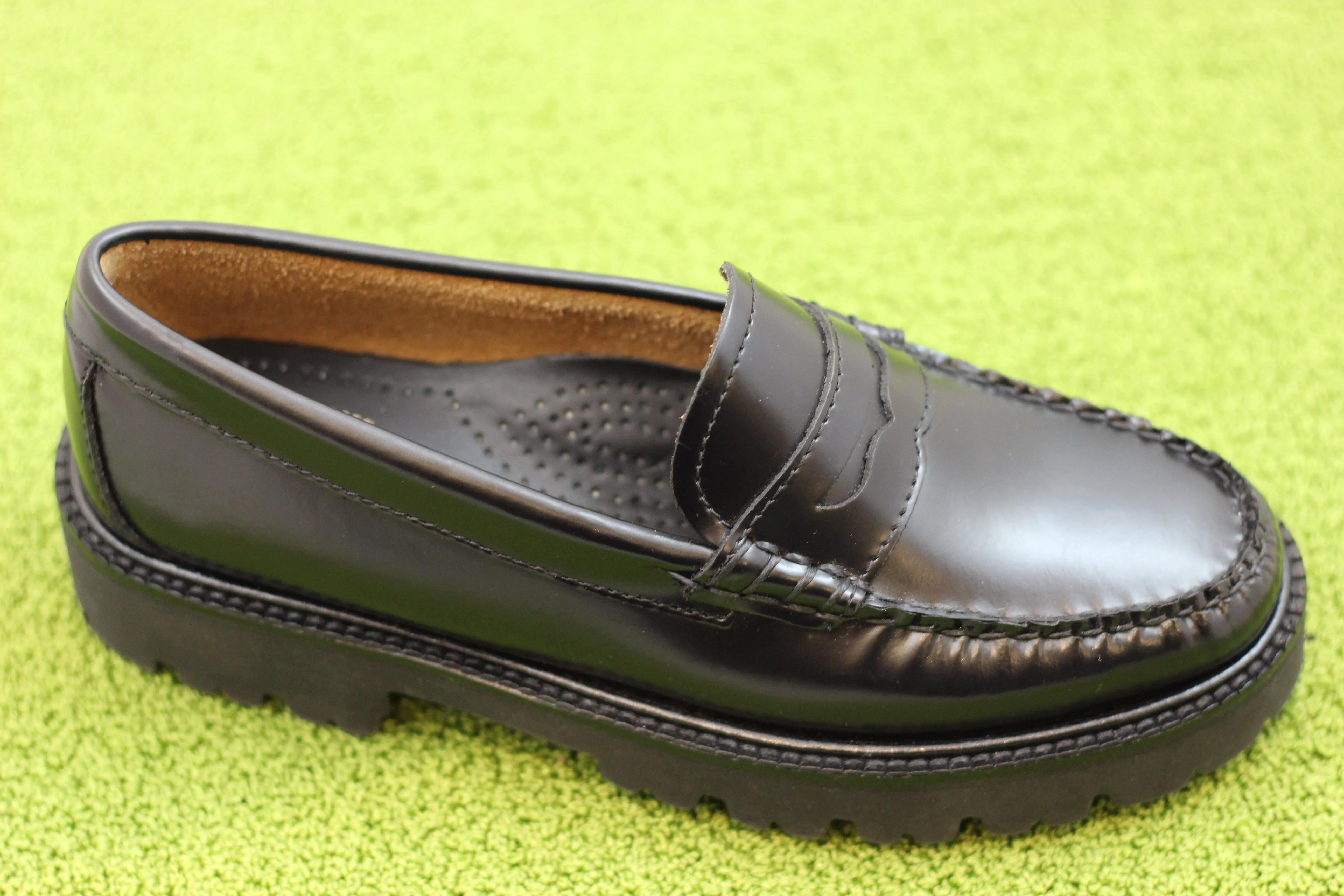 Women's Whitney Super Lug Loafer - Black Leather